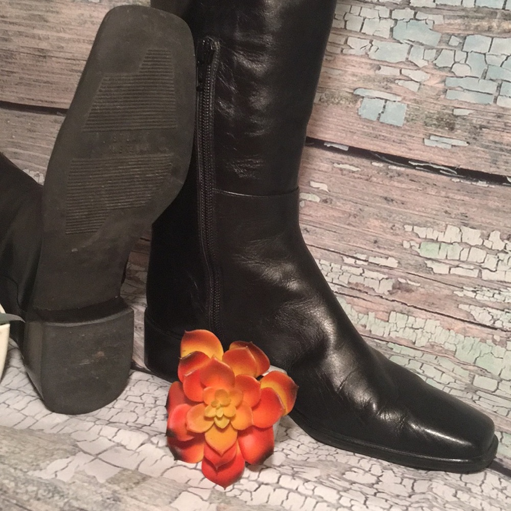 Stuart Weitzman |Travelers |Boots - Picture 4 of 4